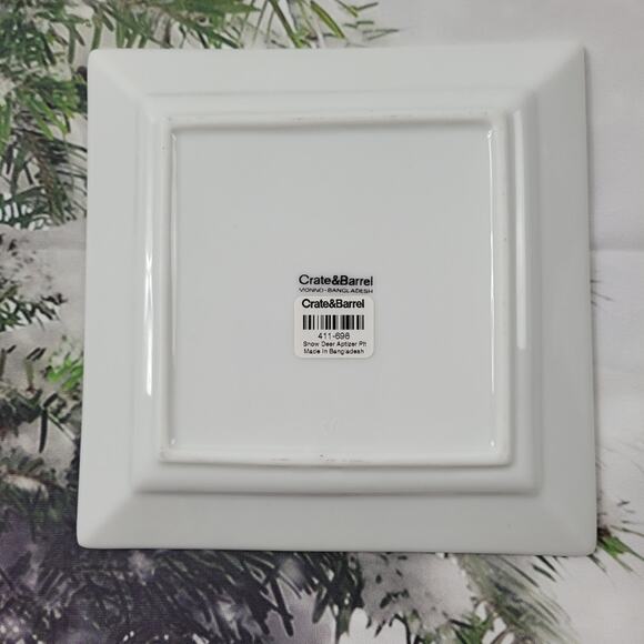 NWT Single Crate & Barrel Snow Deer 6" Appetizer Square Plate - Picture 3 of 5